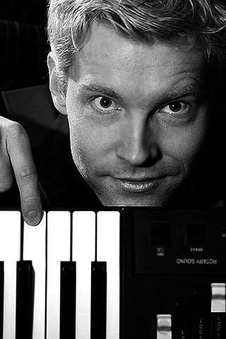 Benjamin Albrecht (Orgel, Akkordeon)